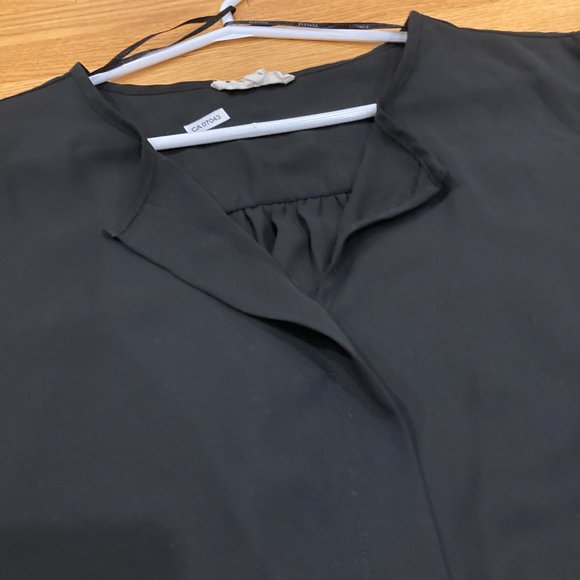 Black long-sleeve top - Picture 3 of 7